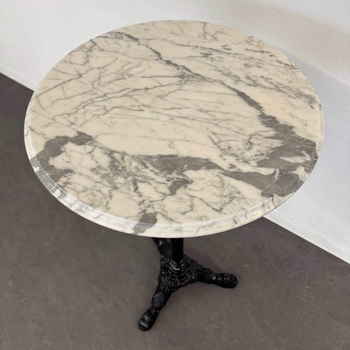 Tavoli: Top Design Classic Bistrostehtisch Stein – Usato da Schönenwerd venduto da mcofficeshop 2