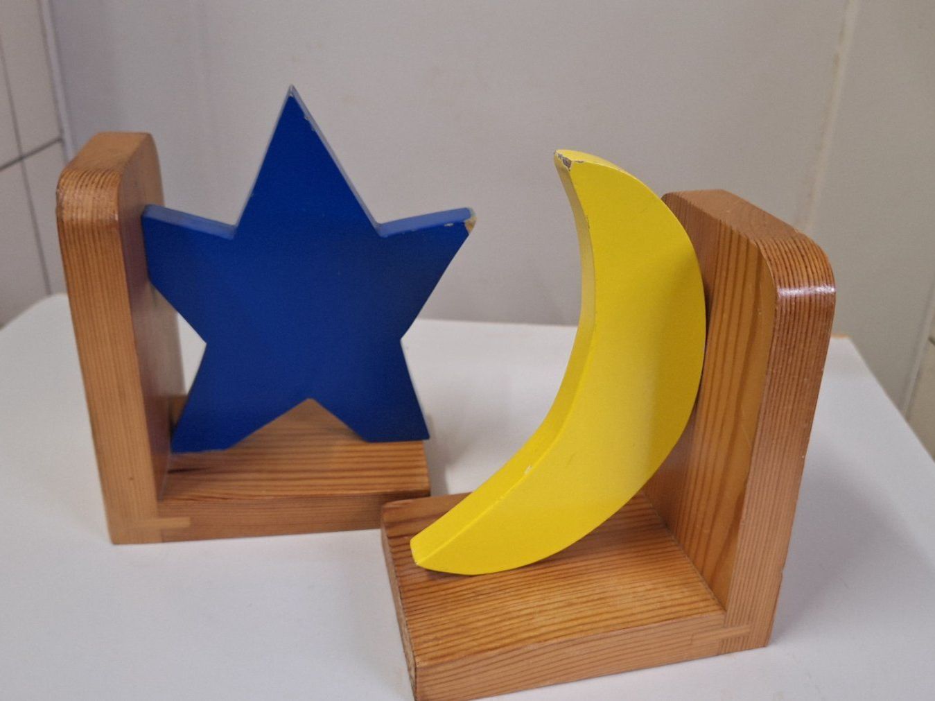 Sonstige Dekorationen & Accessoires: Holz Buchstützen  "Mond und Stern " – Gebraucht aus Arlesheim von shopradl 7