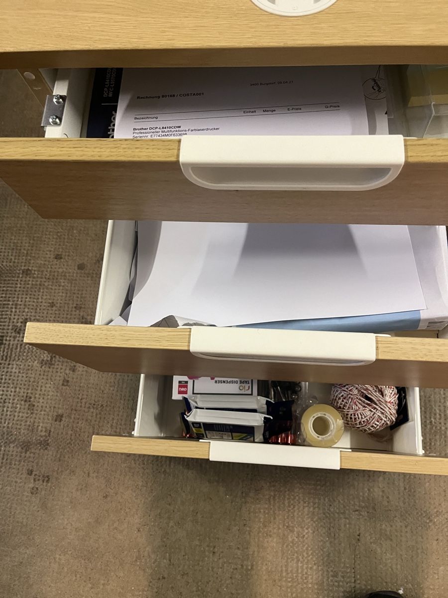 Ikea Armadi: Büro Möbel Ikea abschliessbar – Usato da Burgdorf venduto da kla_r5tf 2