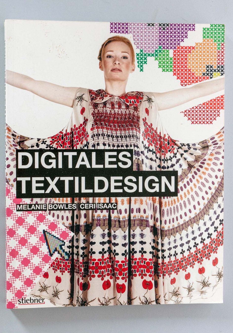 Bücher: Buch DIGITALES TEXTILDESIGN – Gebraucht aus Basel von phil4001