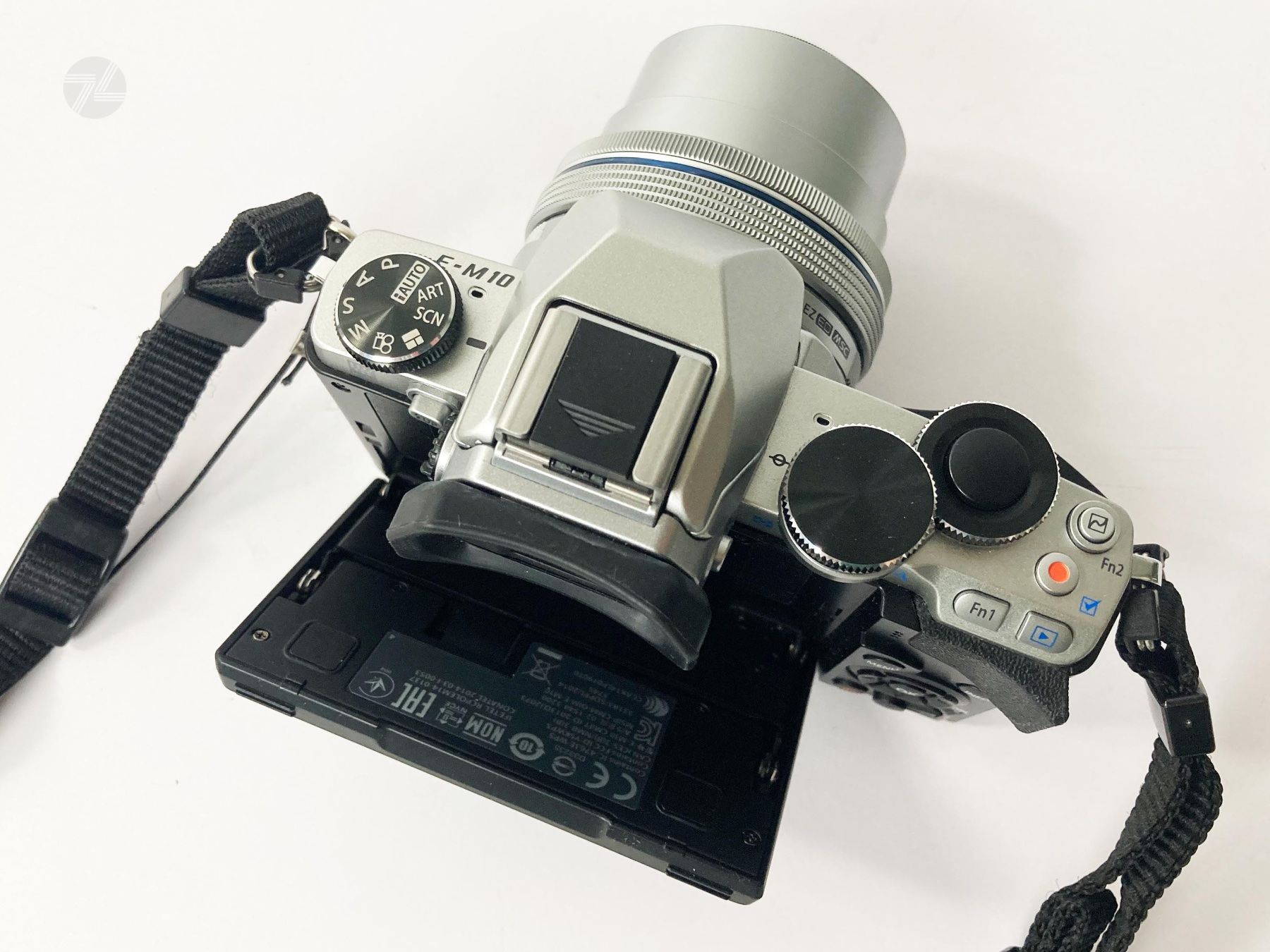 Olympus Fotocamera: Olympus OM-D E-M10 Systemkamera Digitalkamera + Zubehör – Usato da Wetzikon ZH venduto da cyan74 6
