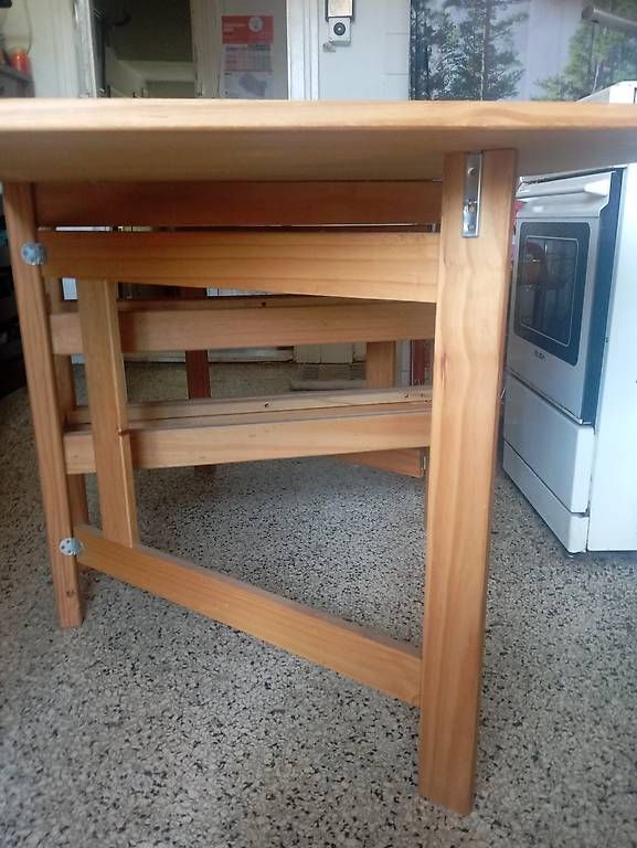 Tische: Praktischer Klapptisch super schmal – Gebraucht aus Basel von Petergunn 1