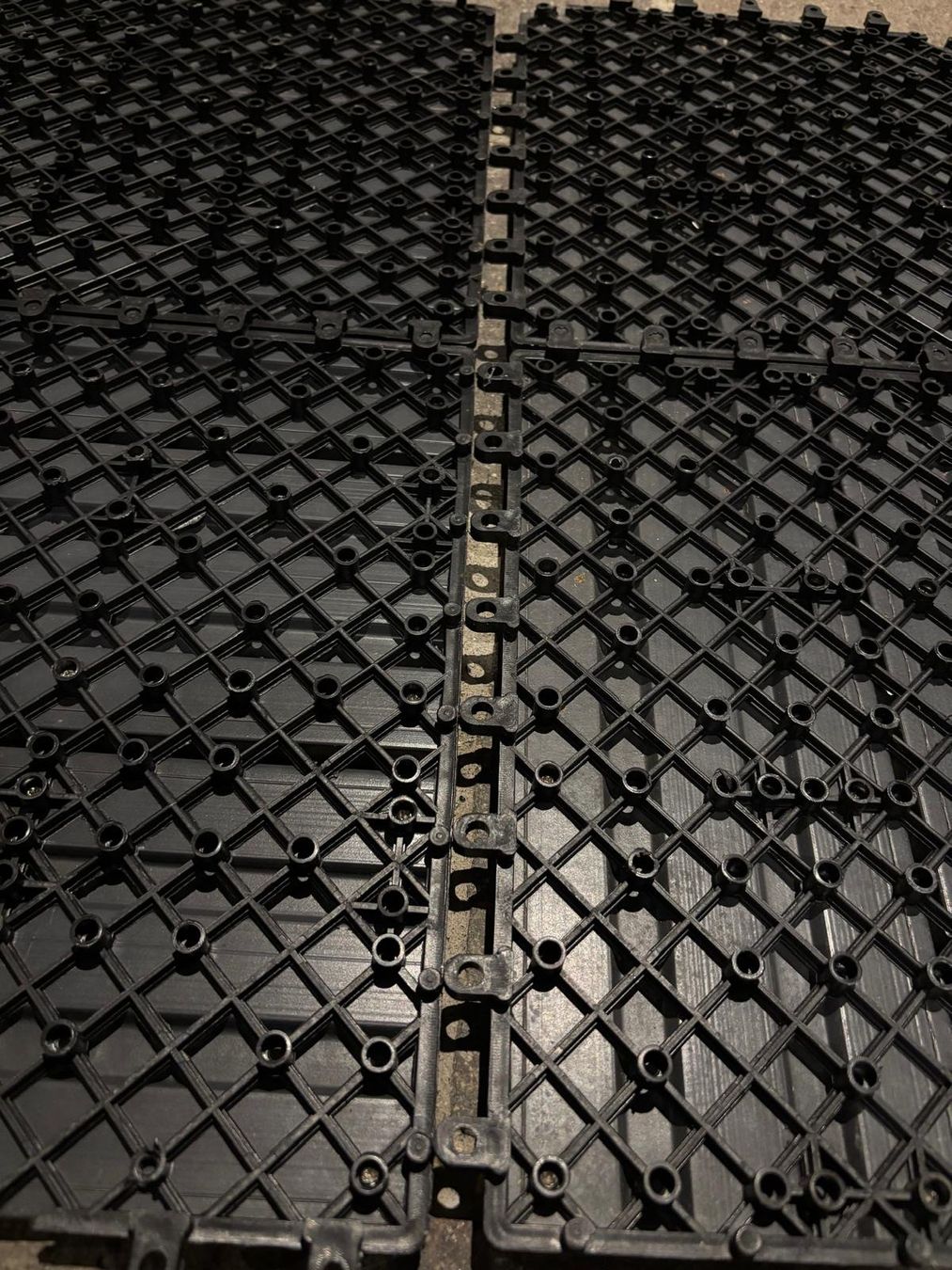 Coop Rivestimenti per pavimenti: Graue Gebrauchte Terrassenplatten. – Usato da Stäfa venduto da MazzaH 2