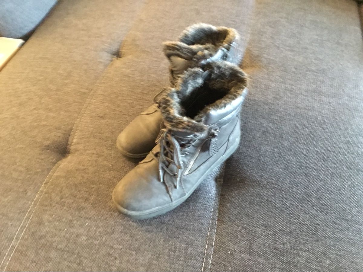 Scarpe da donna: Winter Stiefel – Usato da Endingen venduto da Warlock 1