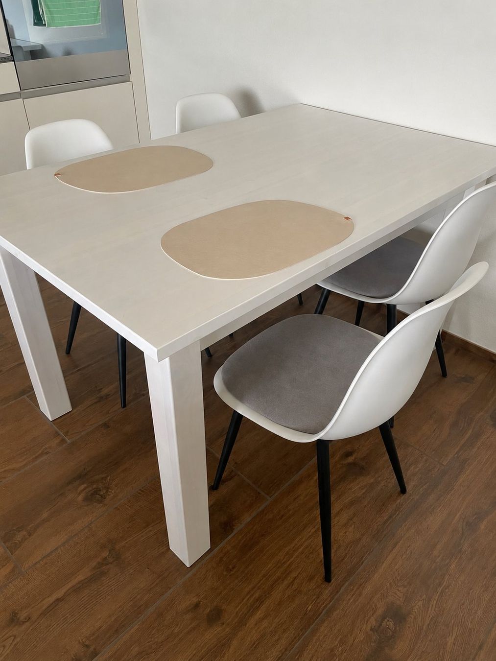 Set di tavolo e panche: Tisch mit 4 Stühlen, neuwertig – Usato da Rudolfstetten venduto da sar_qsc8 1