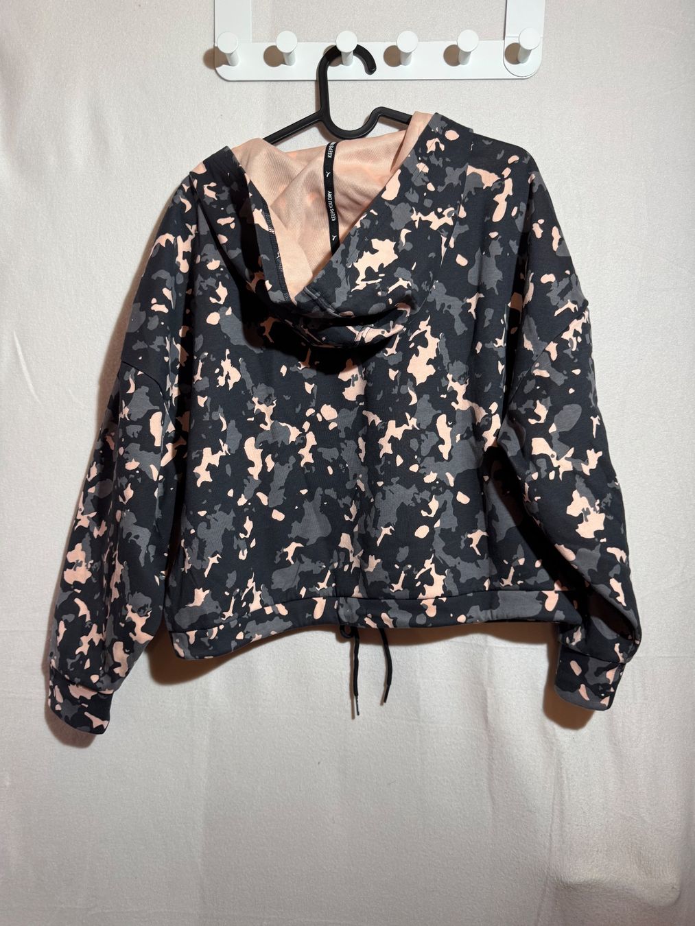 Puma Maglioni & Felpe: Camouflage Kapuzenpullover von Puma Gr. M – Usato da Grosswangen venduto da second_hand_dress 9
