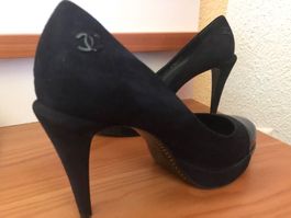 CHANEL Schuhe. Dunkelblau. Grösse 40.