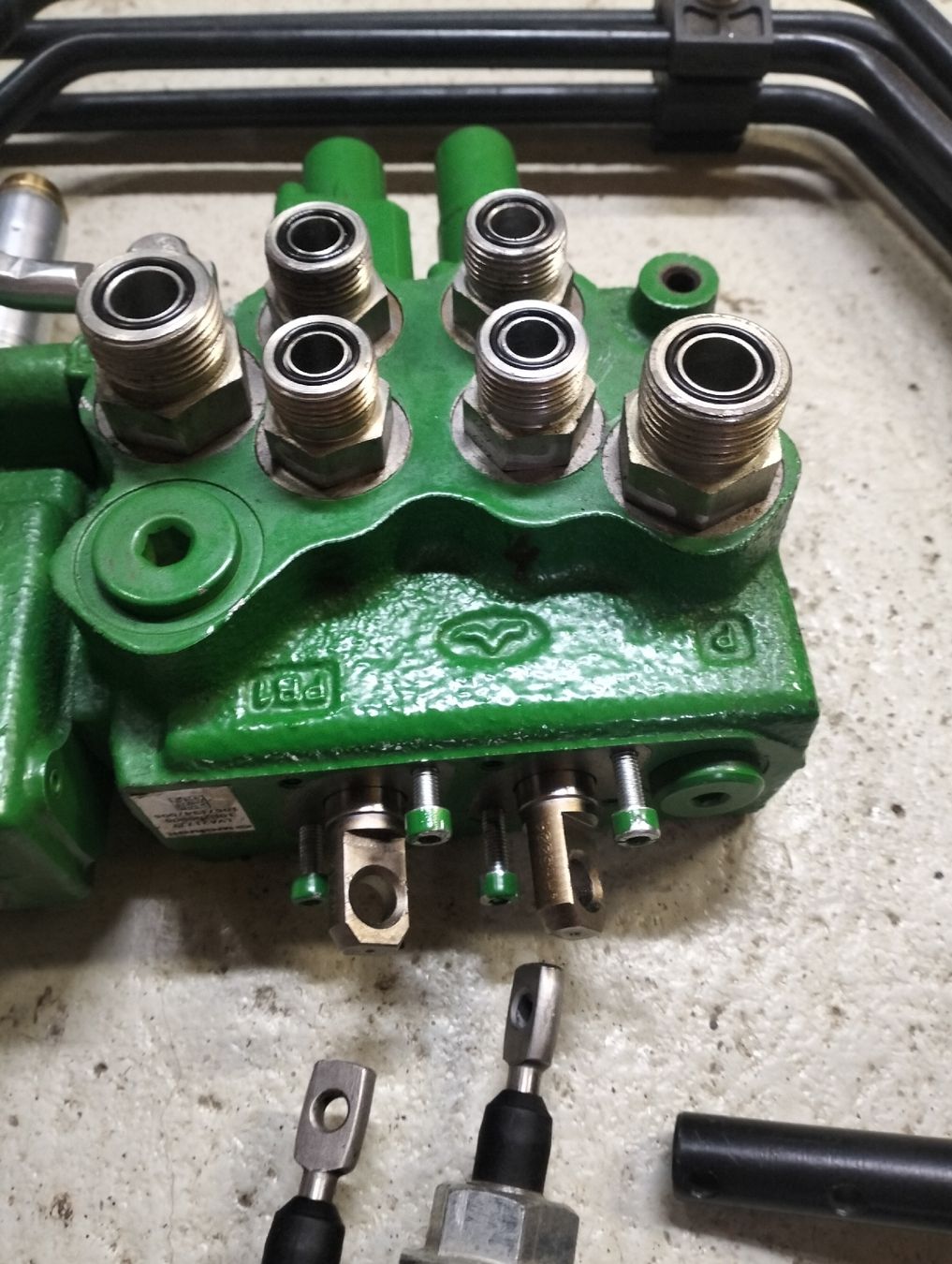 Metall- & Schlosserei Sonstiges: Frontladerventil Hydraulikventil zu Traktor  – Gebraucht aus Latterbach von Janik3 1