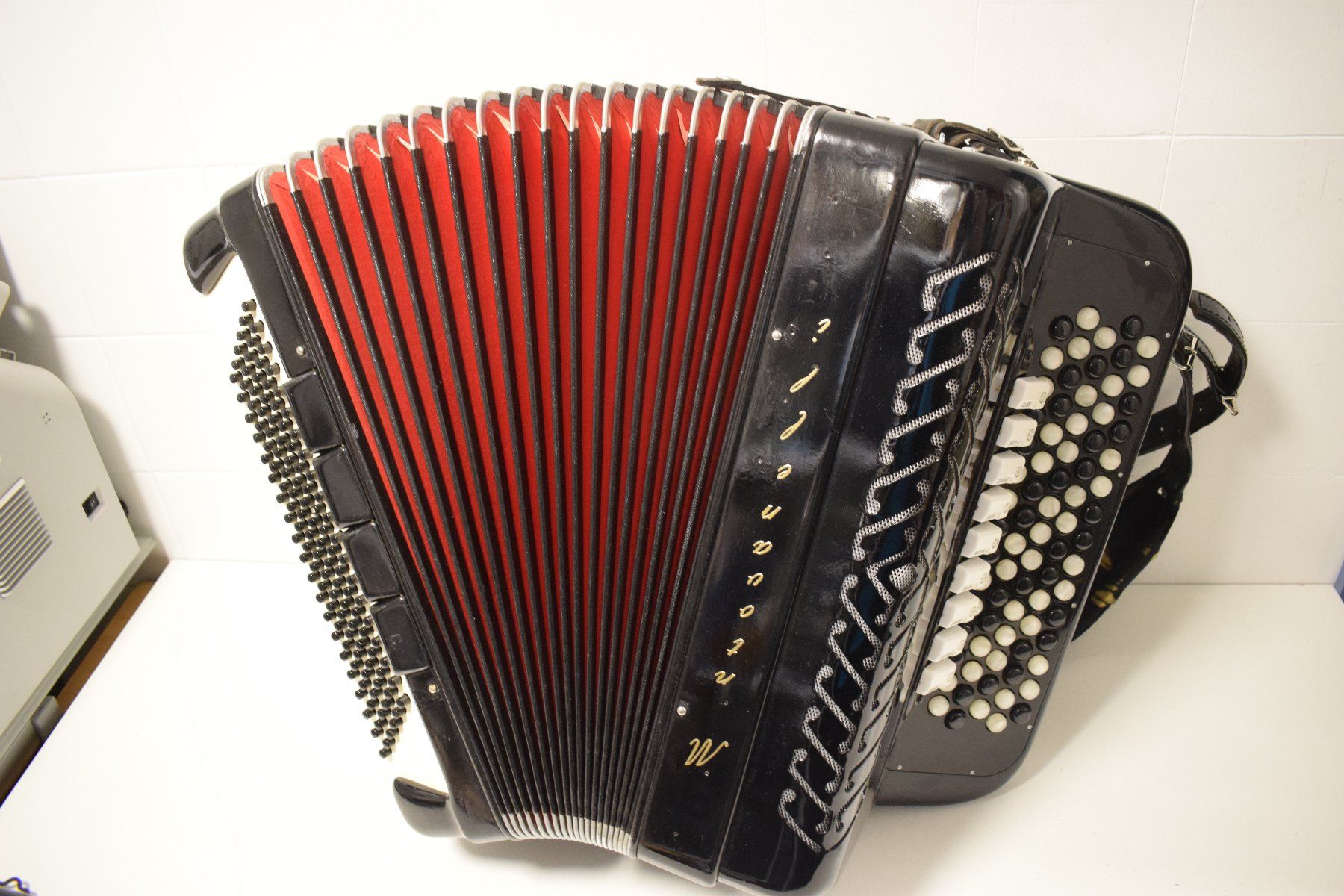 Strumenti musicali: Akkordeon chromatisch Mantovanelli – Usato da Zürich venduto da Brockito 6