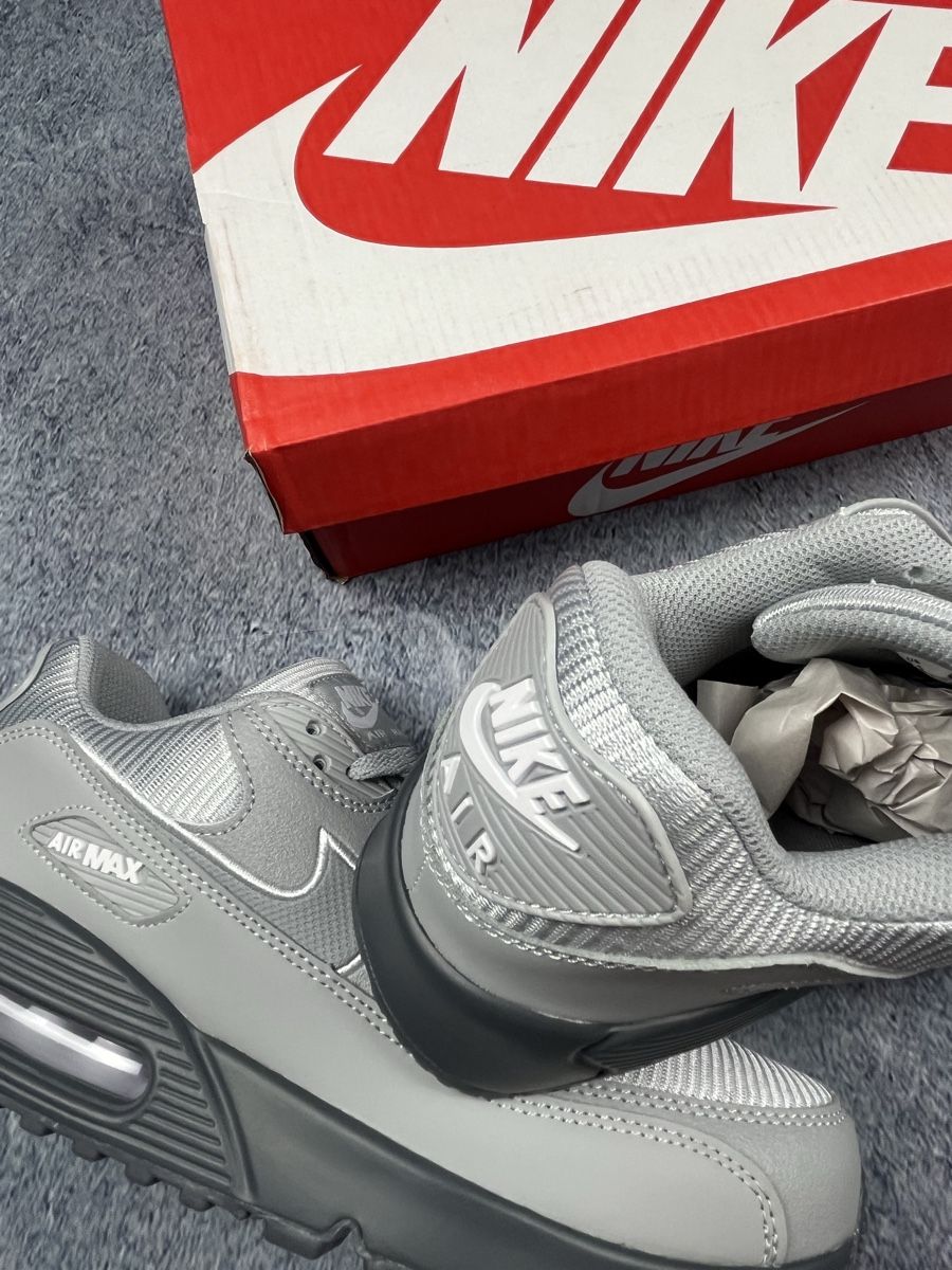 Nike Scarpe da uomo: Nike Air Max 90 Herren grau neue Ware – Nuovo (secondo la descrizione) da Luzern venduto da 041Vintage 2