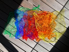 Stofftuechli Regenbogenfarben 6 Stück neu ungebraucht