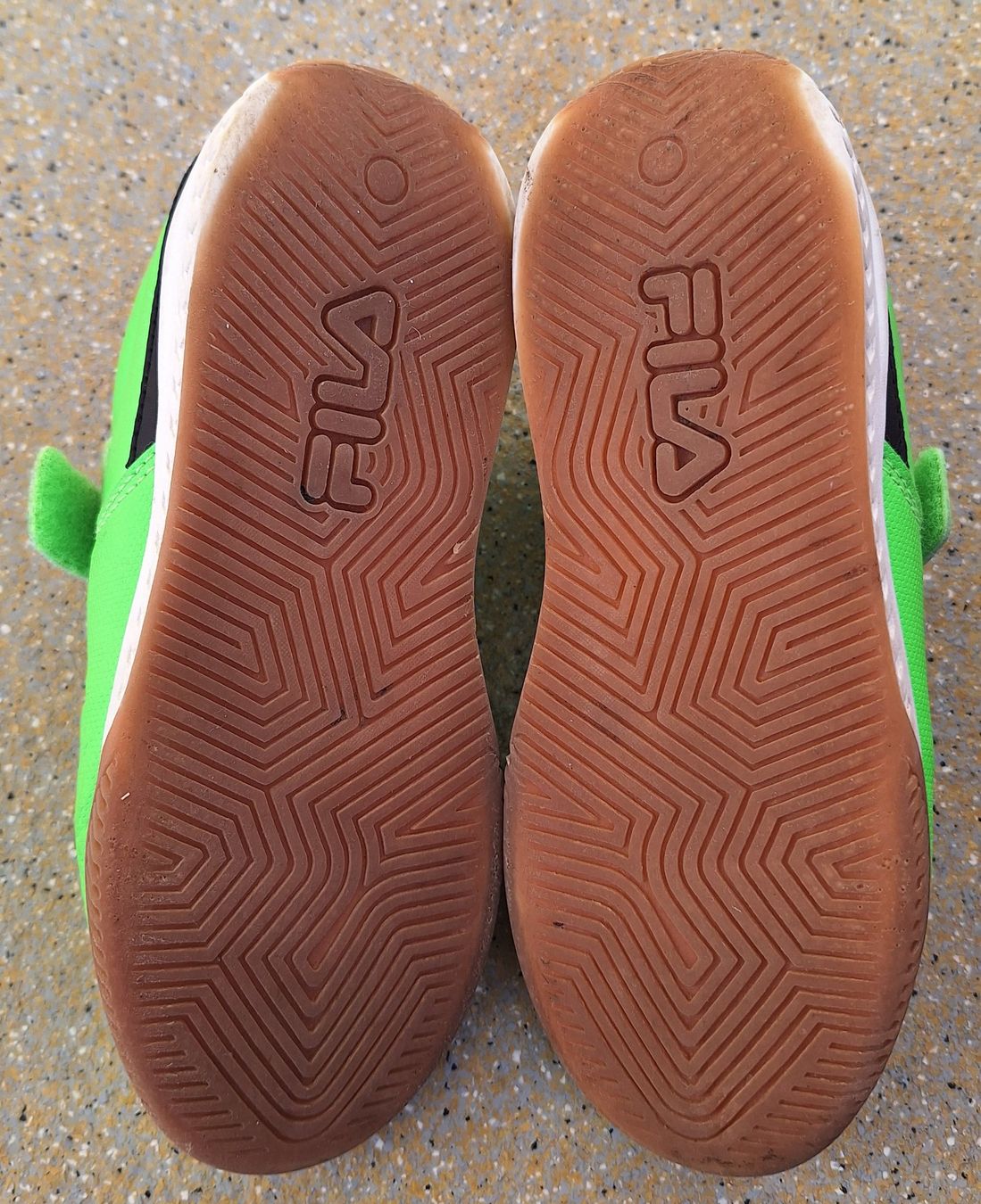 Fila Scarpe per ragazzi: Turnschuh (Hallenschuh) Fila – Usato da Konolfingen venduto da rose999 2