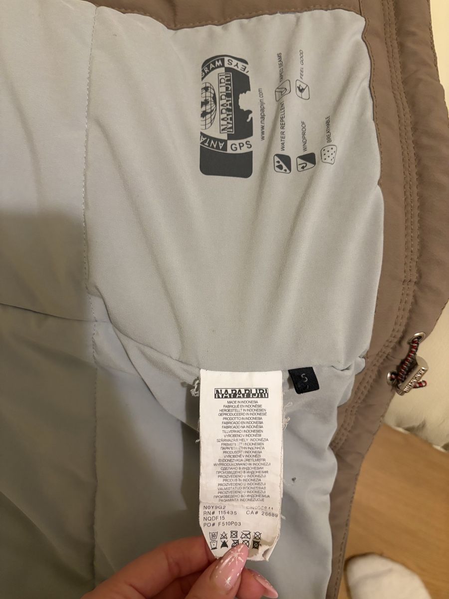 Napapijri Giacche: Jacke Damen Napapijri – Nuovo (secondo la descrizione) da Zürich venduto da powrpff 6