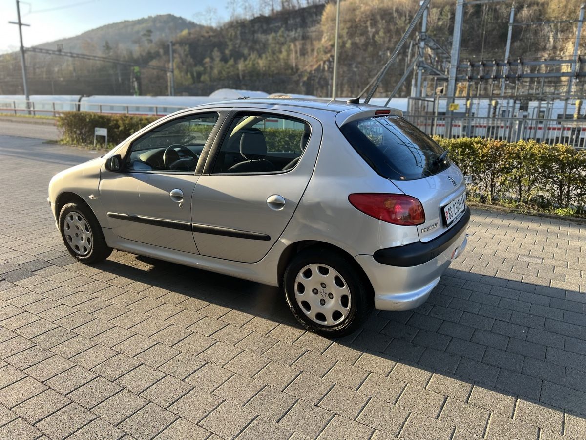 Peugeot Autos: Peugeot 206 Automat | 60’000 km | 1. Hand | AB MFK 07.05.26 – Gebraucht aus Liestal von EL_RA94 5