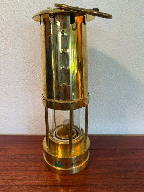 Lampen: Grubenlampe Messing E. Thomas & Williams Ltd neu NP 324.- – Neu und originalverpackt aus Spiez von all_v6cn