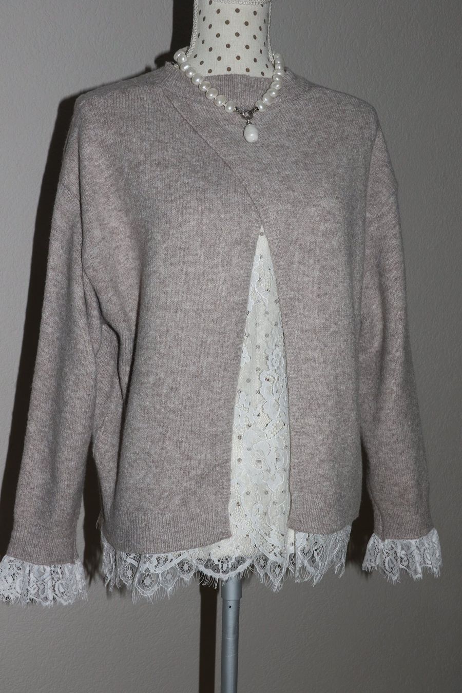 Maglioni & Felpe: WUNDERSCHÖNER Pullover mit Spitze Gr.M  NEU – Nuovo (secondo la descrizione) da Oberwil-Lieli venduto da Svetlana28 4