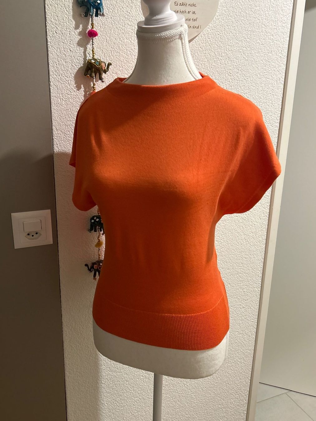 Pullover & Sweatshirts: Damen  Feinstrick-Pullover orange mit Kappenärmeln – Gebraucht aus Brunnen von Nala2929 4