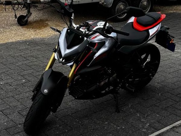 Strada: Mottorad Qjmotor srk 125s – Nuovo (secondo la descrizione) da Aegerten venduto da ale_9wn7