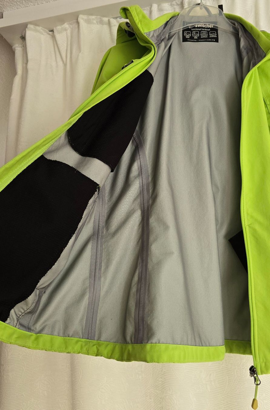 Switcher Jacken: Switcher Regenjacke, neongrün, Grösse L – Gebraucht aus Meggen von everydaysale 2