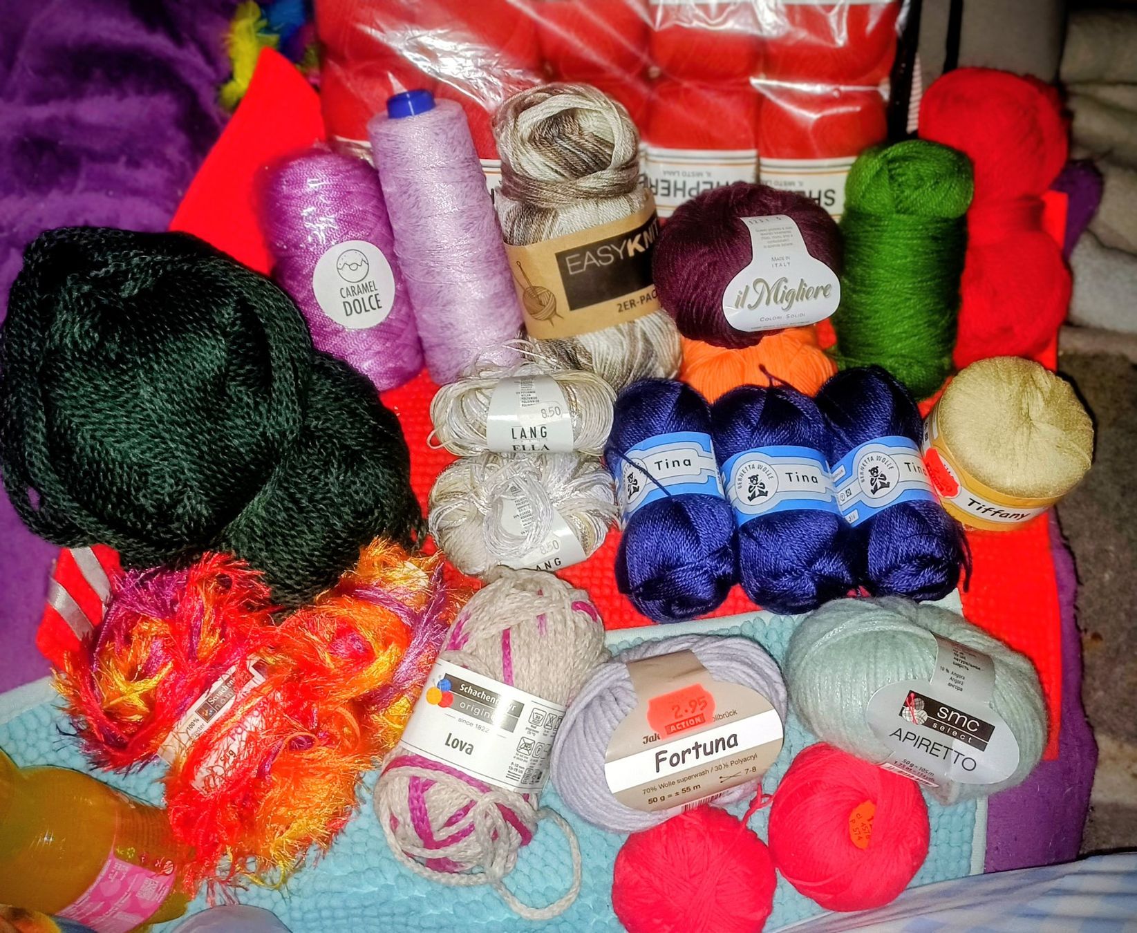 Lana: Restepaket mit vielen verschiedenen Materialien – Nuovo (secondo la descrizione) da Liebistorf venduto da Mia_Akira_Lunita