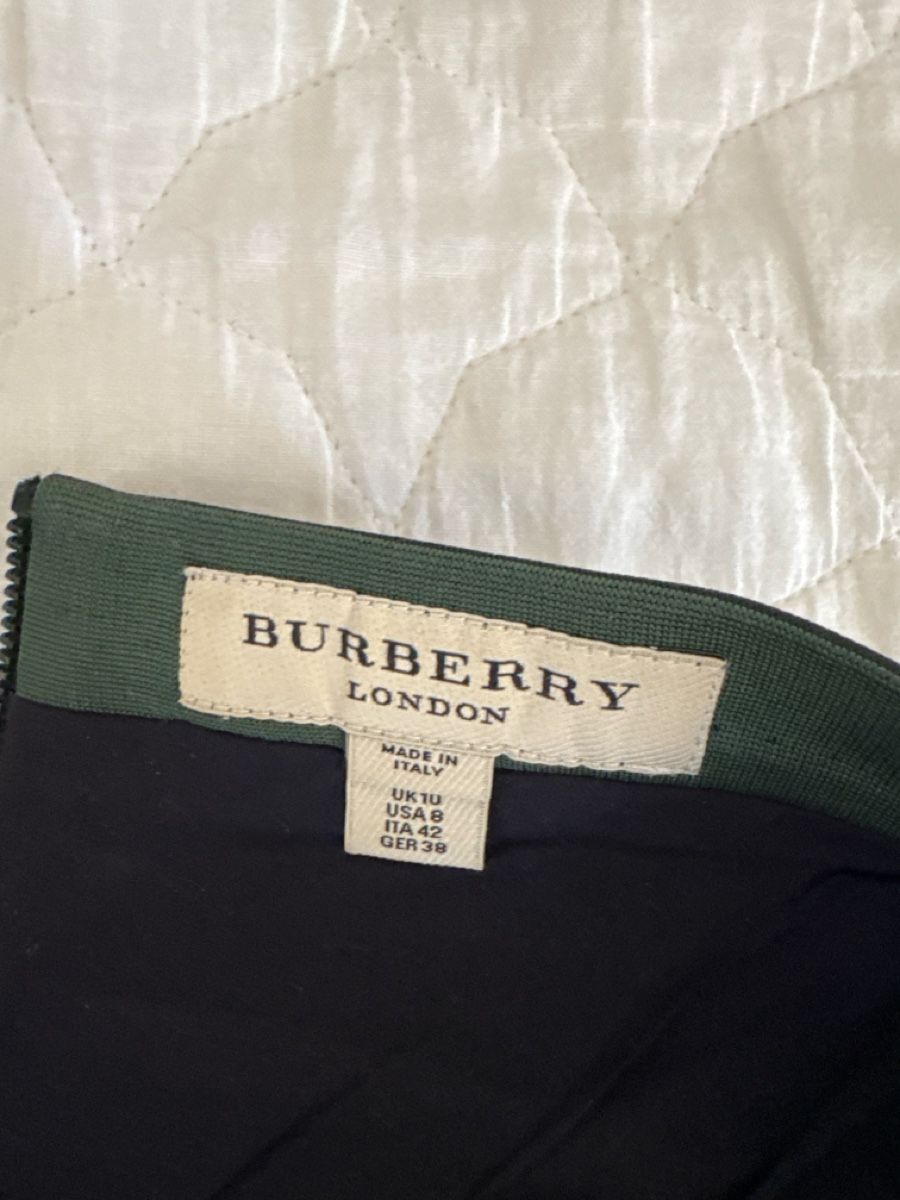 Burberry Gonne: Jupe crayon Burberry vert noir rayée taille IT 42 – Usato da Genève venduto da Cicin 1