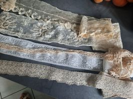 Plusieurs mètres d'anciennes DENTELLES