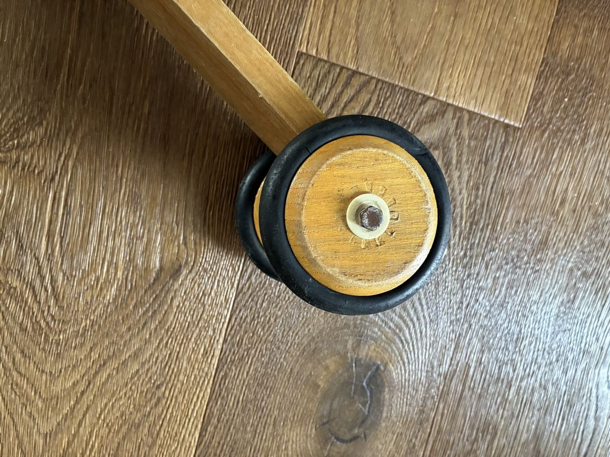 Veicoli per bambini: Tolles Trotti aus Holz 🛴 – Usato da Wolfwil venduto da NewGirl 3