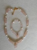Halsschmuck und Armband (necklace and bracelet)