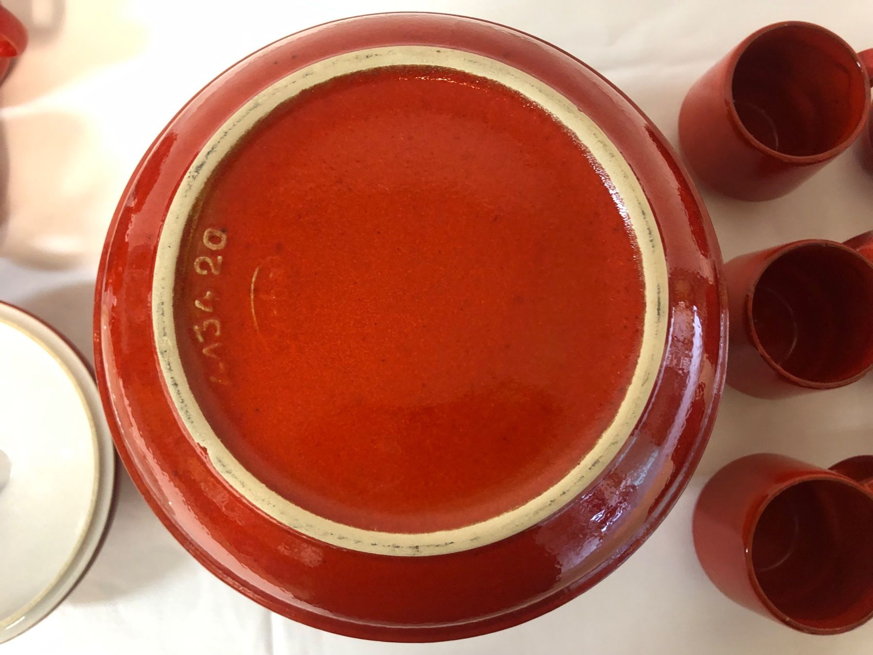 Set di piatti: Bowl-Set; Topf mit 11 Tassen – Usato da Brunnen venduto da Allerwaren 2