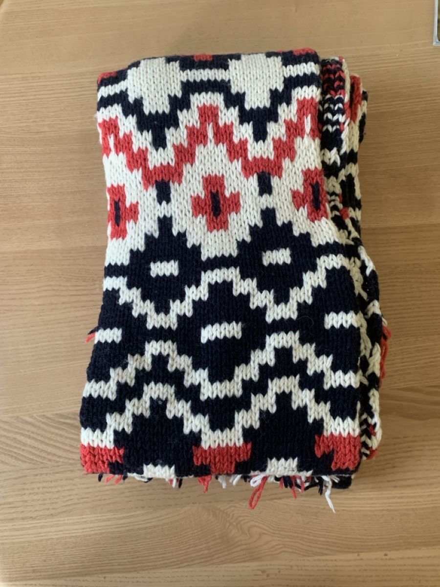 Foulard & Sciarpe: Scarf knitted pattern Maje – Nuovo (secondo la descrizione) da Zürich venduto da ama_k88c