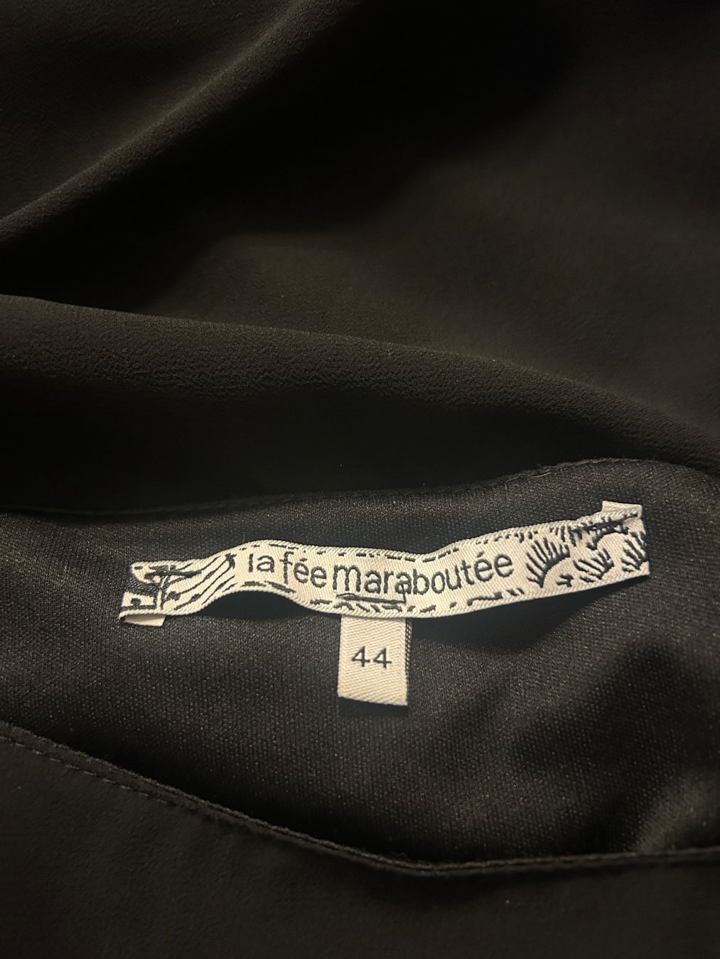 Kleider: La fée maraboutée robe noire – Gebraucht aus Val-d'Illiez von Dombou 3