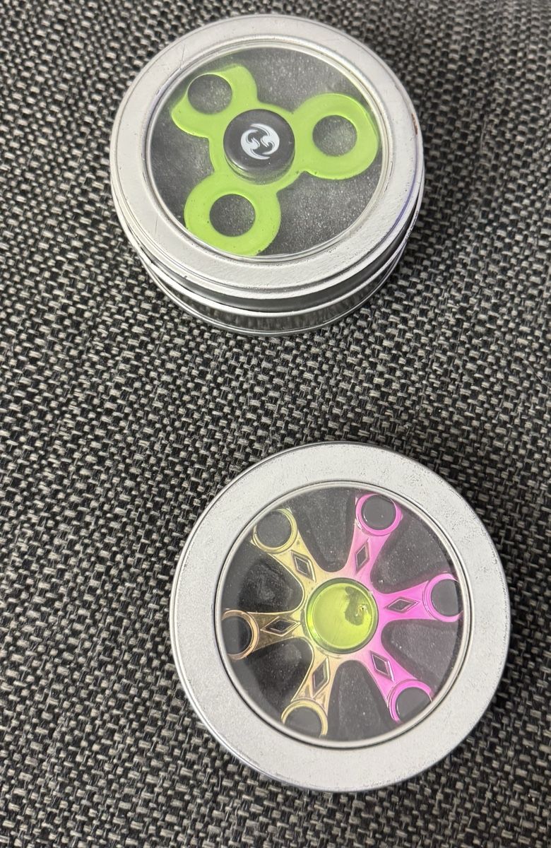 Giocattoli: 2 Fidget Spinner, Sammlerstück – Usato da Wallisellen venduto da nic_o08 1