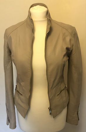 Italian leather jacket in stone IT42