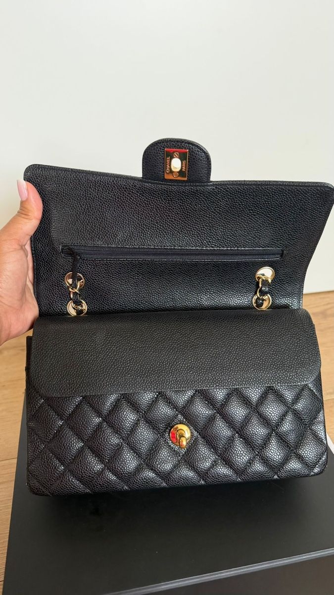 Chanel Borse da donna: Chanel Classic Timeless Medium Double Flap Black Caviar/Grai – Usato da Münchenstein venduto da watchpatrol 8