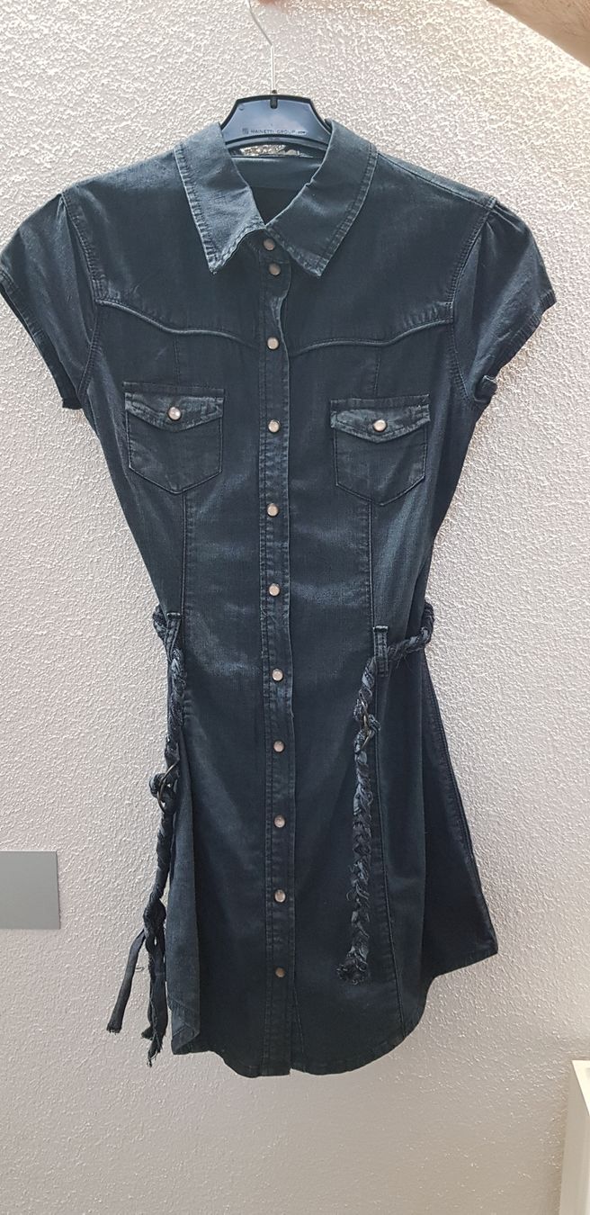 Robes: Jeanshemd Kleid kurzarm Gr. M Sommer – D'occasion à Zürich par sb_t28m