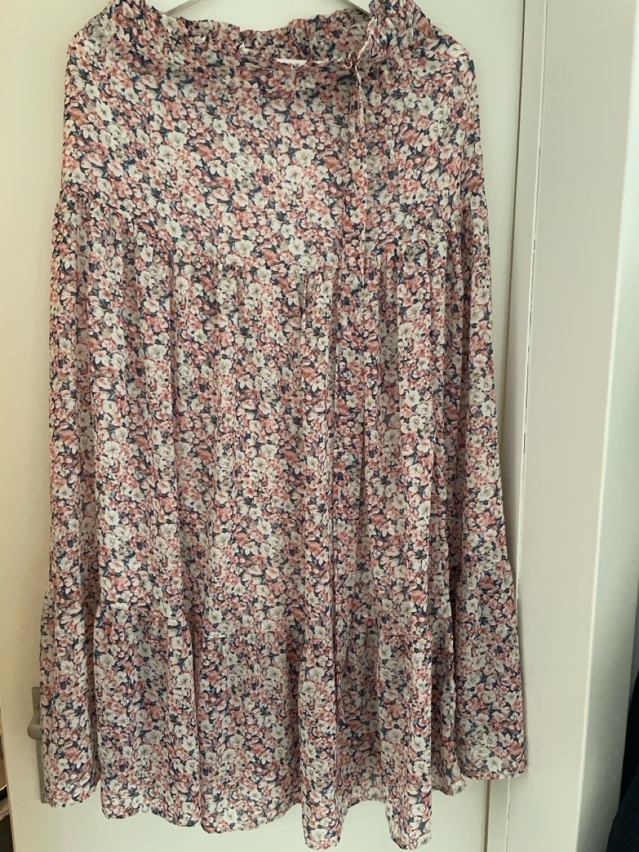 Gonne: Jupe mit Blumenmuster – Usato da Zürich venduto da joa_7xds