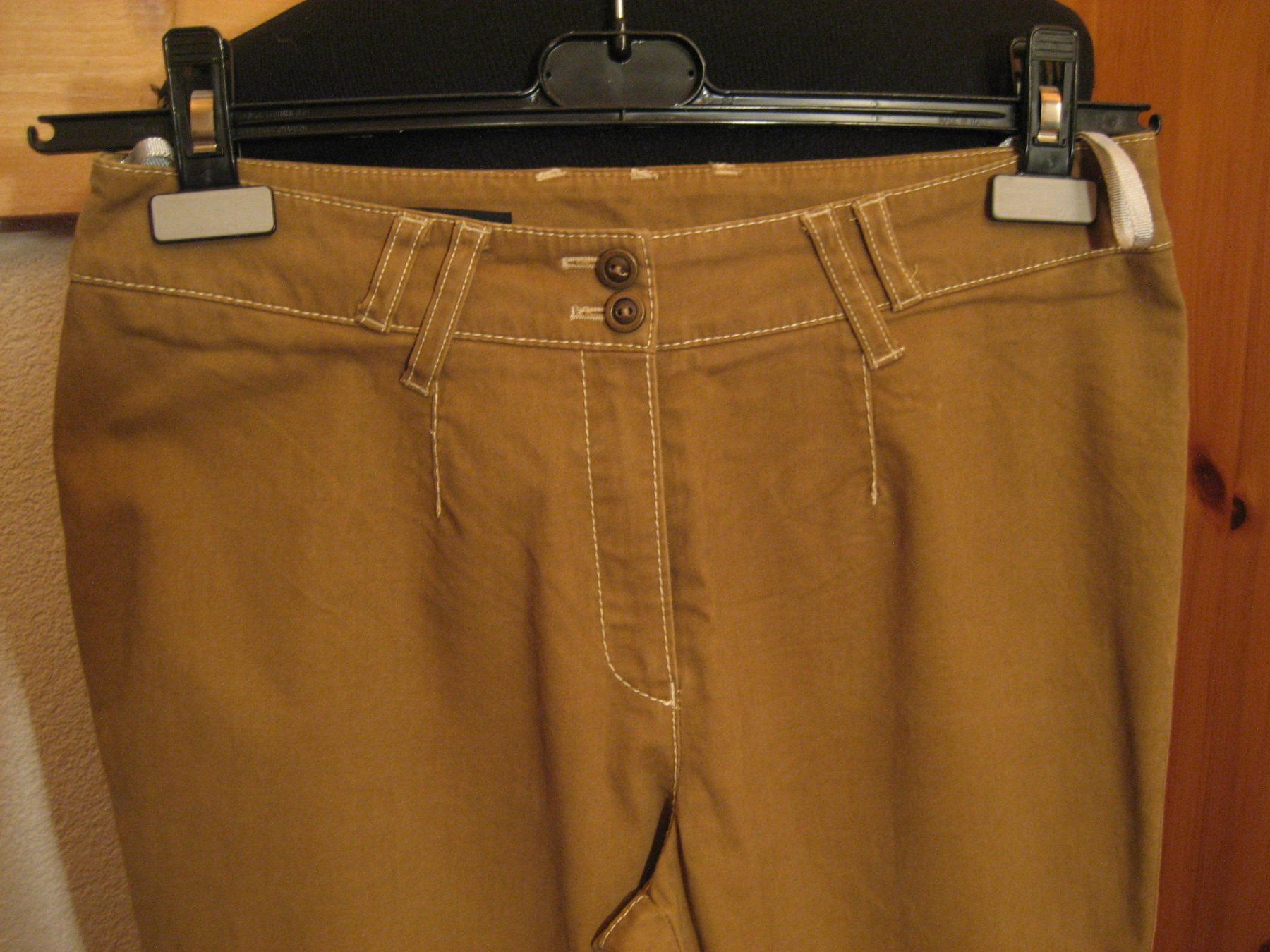 Pantalons: Pantalon stretch Tuzzi taille 38, neuf – Neuf avec emballage d'origine à Delémont par marryb 1