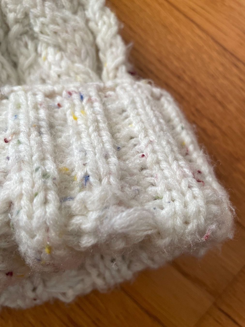 Copricapi, berretti & cappellini: Mütze mit Pompom – Usato da Zürich venduto da sil_2kvt 1