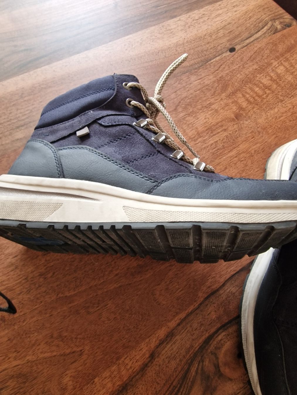 Scarpe da donna: Herbstliche Damen Schuhe Grösse 40 – Usato da Ottenbach venduto da Claurin 1