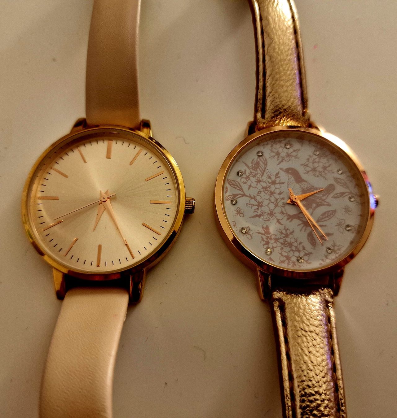 Orologi: Damen uhren 2 stück – Usato da wetzikon venduto da Bestedienste 2
