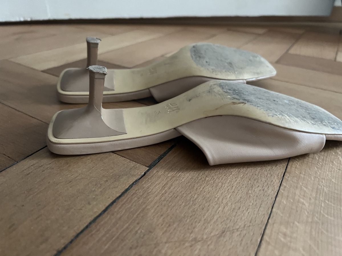 H&M Chaussures femmes: Mules HM 39 – D'occasion à Zürich par Cat1.3 2