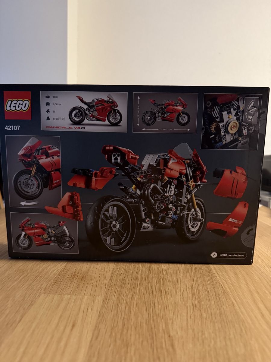 Lego Jouets: Lego Ducati Panigale V4 R – Neuf avec emballage d'origine à Zwingen par ._Dunja_. 1