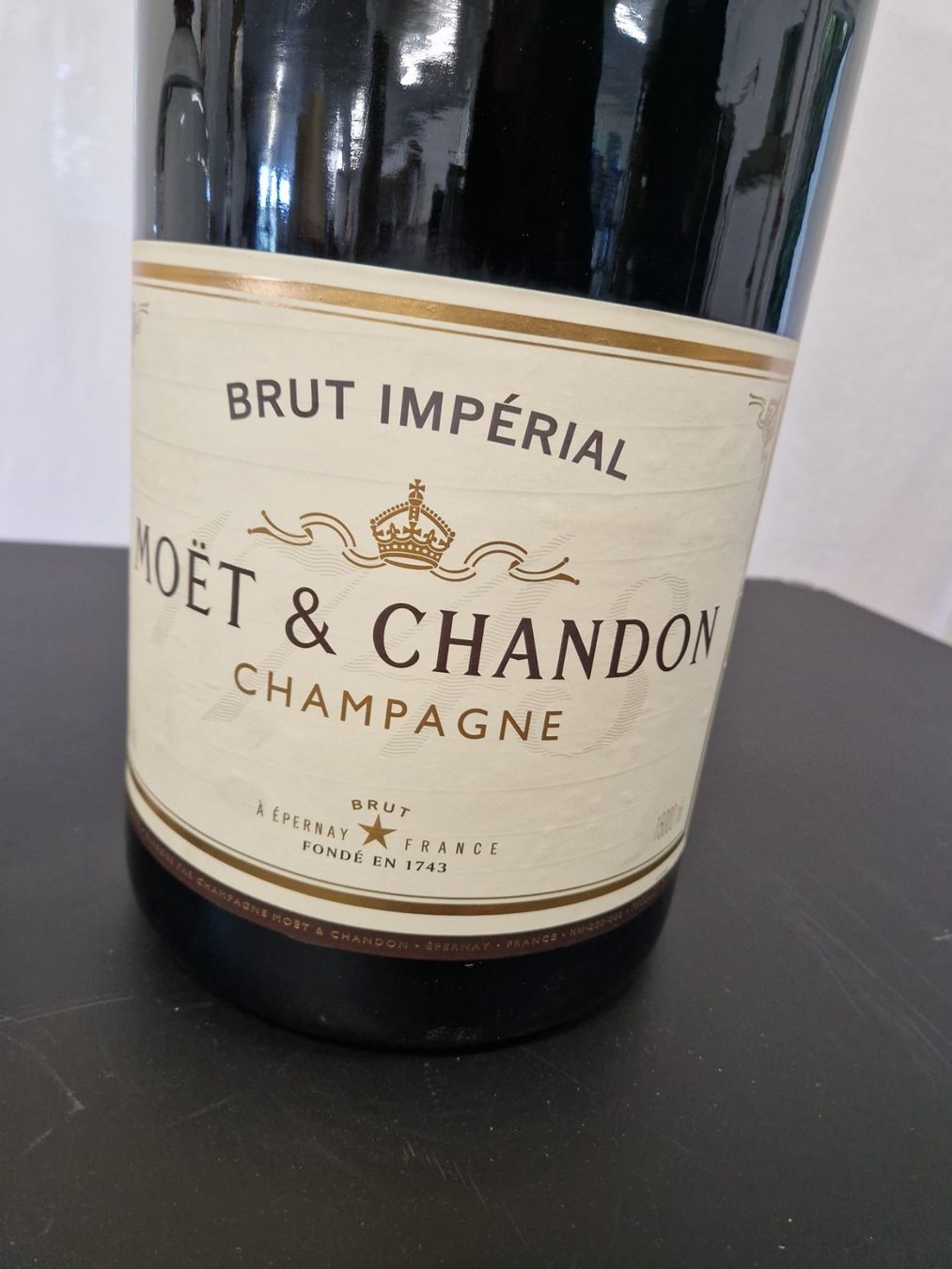 Moet Vino: Moët & Chandon 15 L "Nebukadnezar" - Holzkiste - Ref. 07/14 – Usato da Au ZH venduto da BrockiAu 1