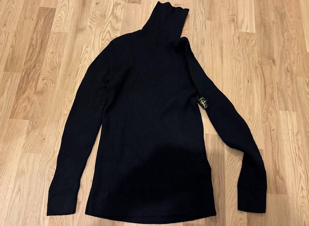 Maglioni & Felpe: Stone Island Rollkragenpullover XL – Usato da Bonstetten venduto da Eisenbahnenliebhaber