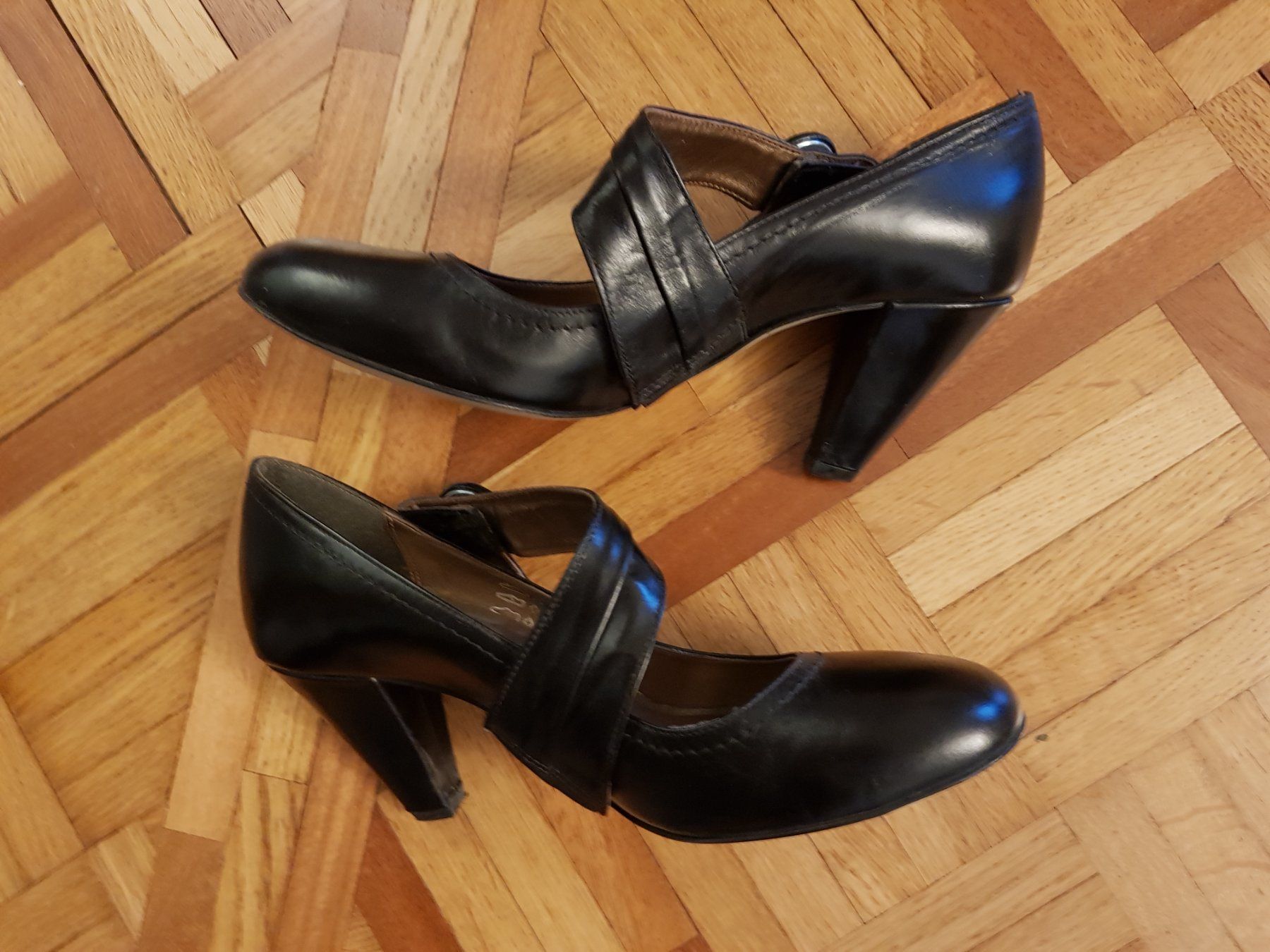Damenschuhe: Escarpins à brides noirs 5th Avenue – Gebraucht aus Veyrier von sosozizou 3