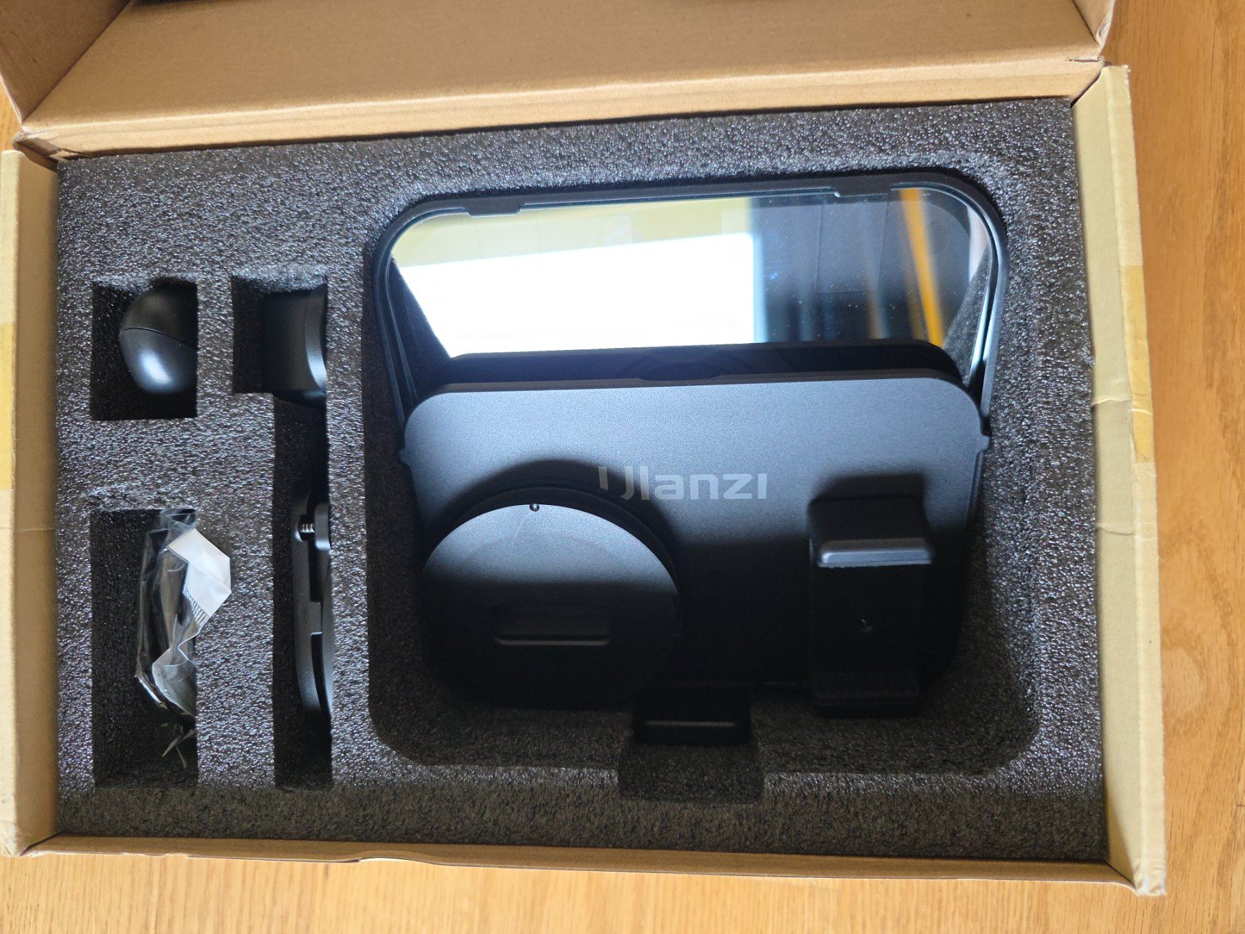 Proiettori: Ulanzi RT02 Universal Teleprompter, used once, like new – Usato da Stetten AG venduto da AlexandruEP 1