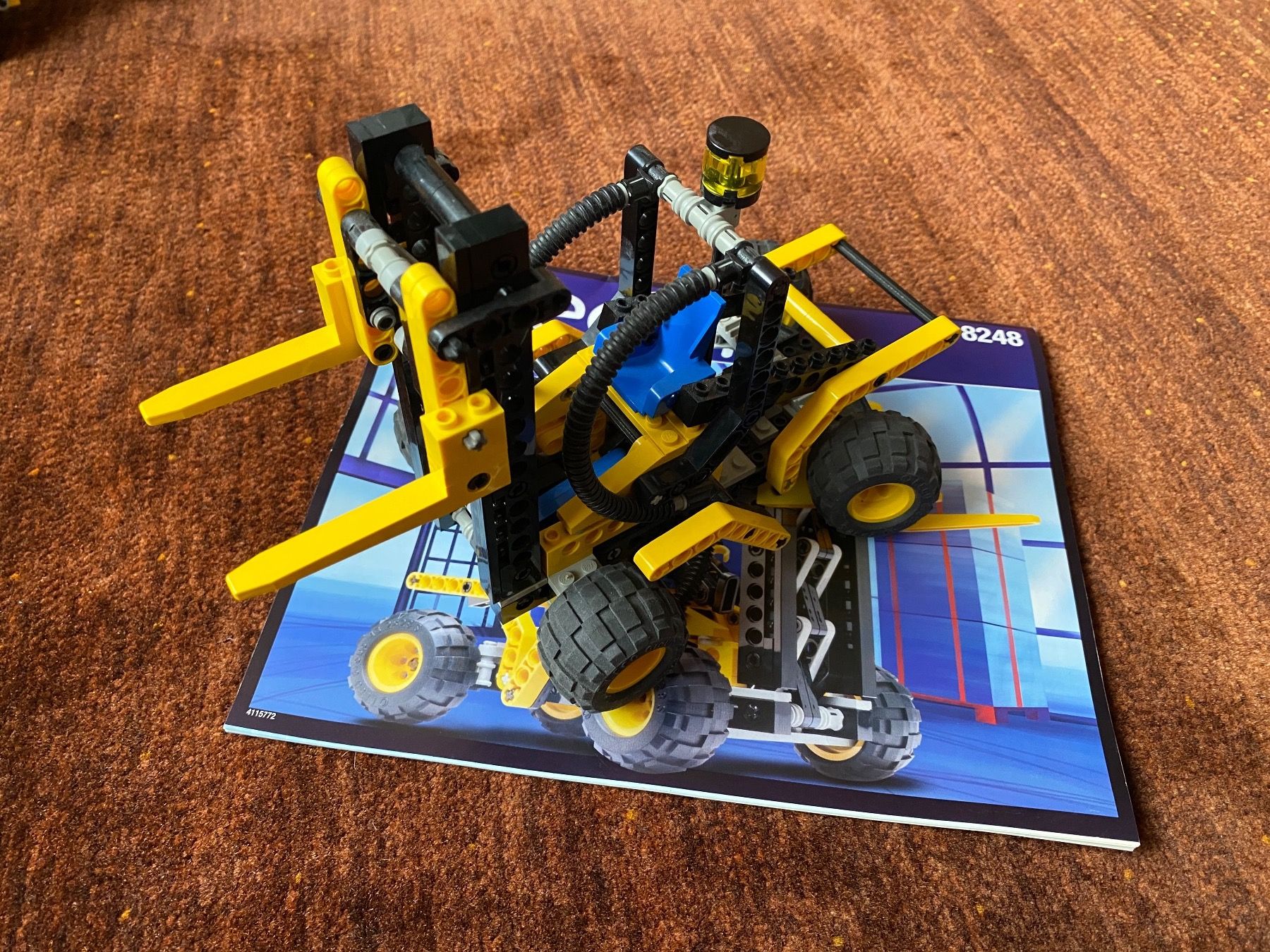 Lego Kit di costruzioni: 8463 LEGO Technic Forklift /Stapler – Usato da Wattwil venduto da edel88