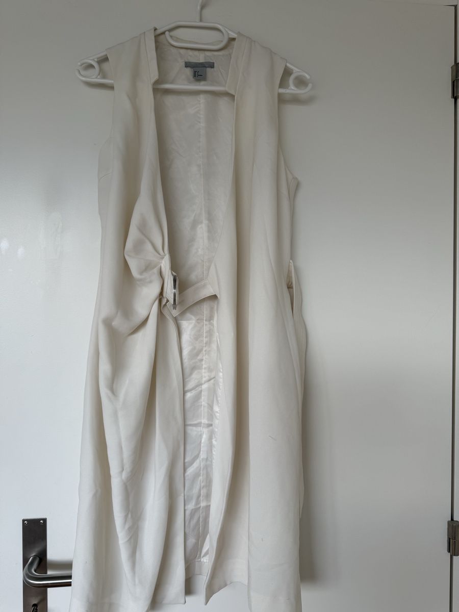 H&M Gilets & Westen: Gilet H&M – Gebraucht aus Monthey von sen_6ckr