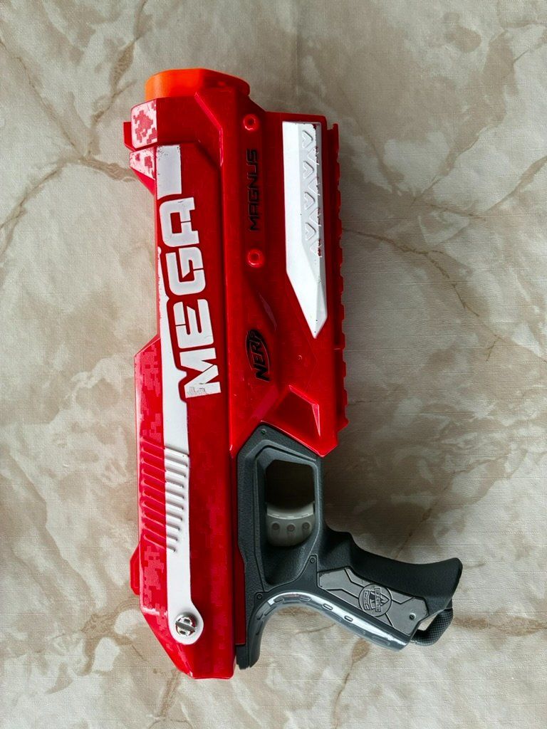 Nerf Giocattoli: Nerf Sammlung - diverse Blaster, Zubehör, ... – Usato da Hermetschwil-Staff venduto da sch_z9nc 4