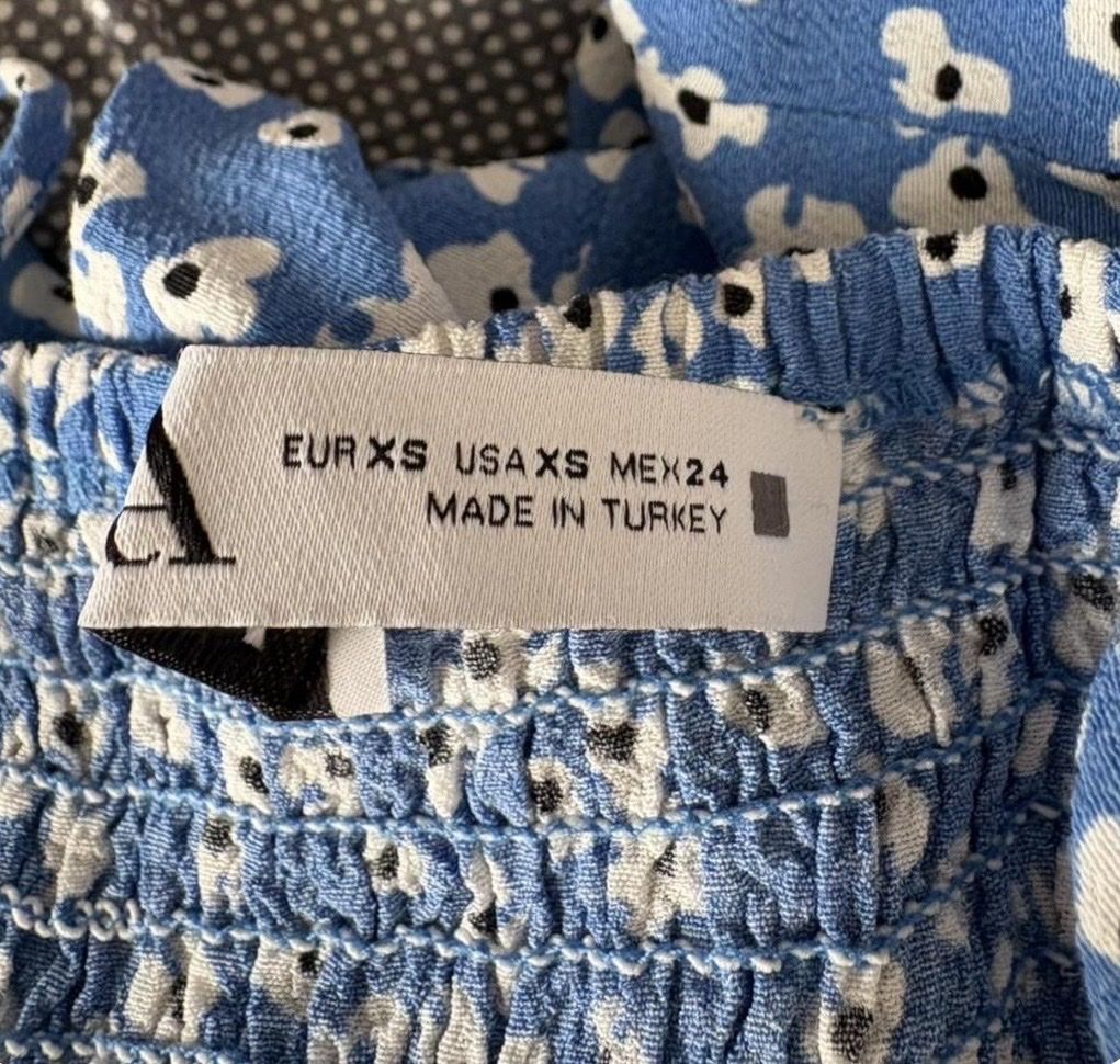 Zara Kleider: robe bleue à fleurs  – Gebraucht aus Ardon von loanneroch 1